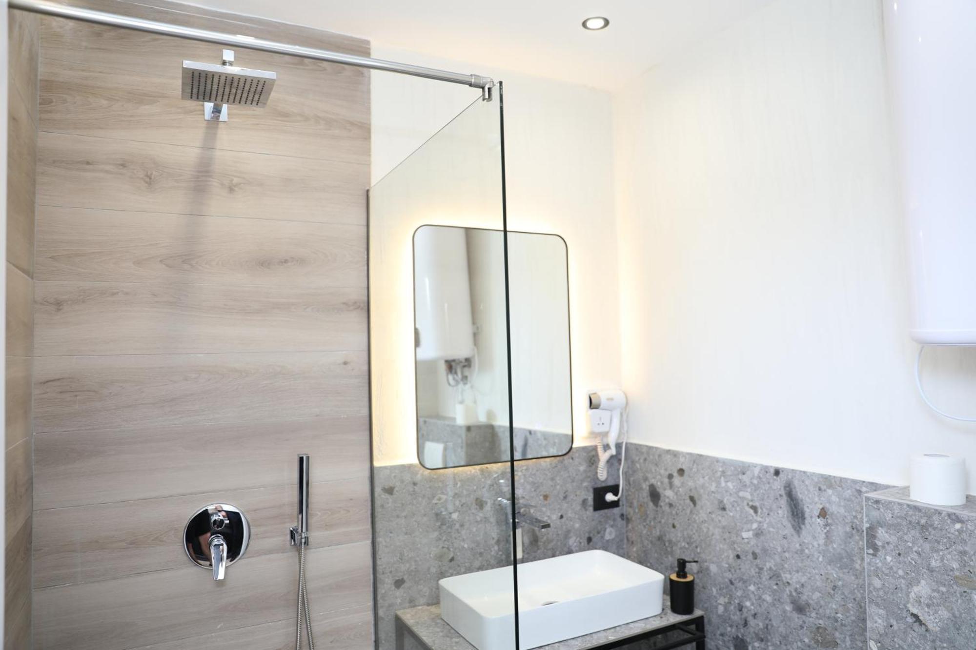 Hotel Scutari *