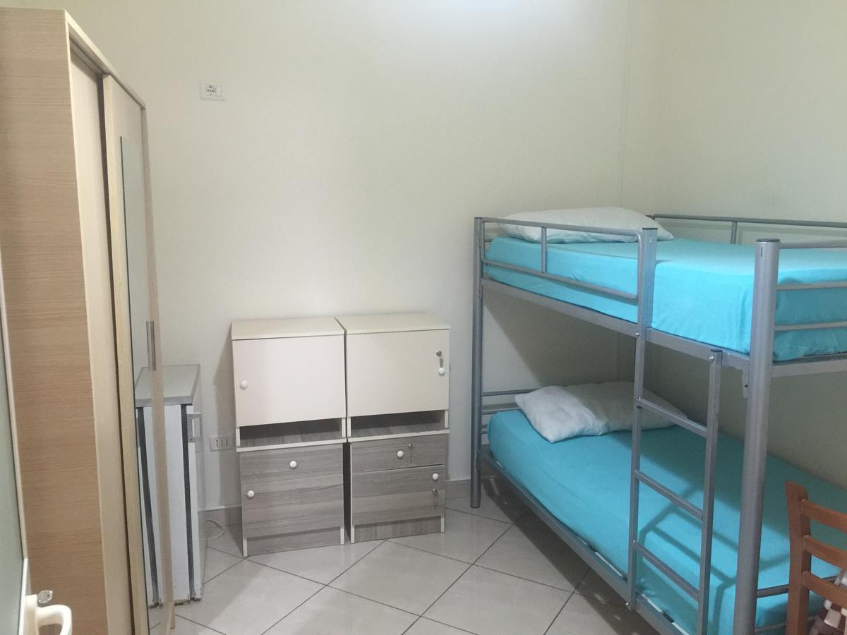 Scutari Hotel *